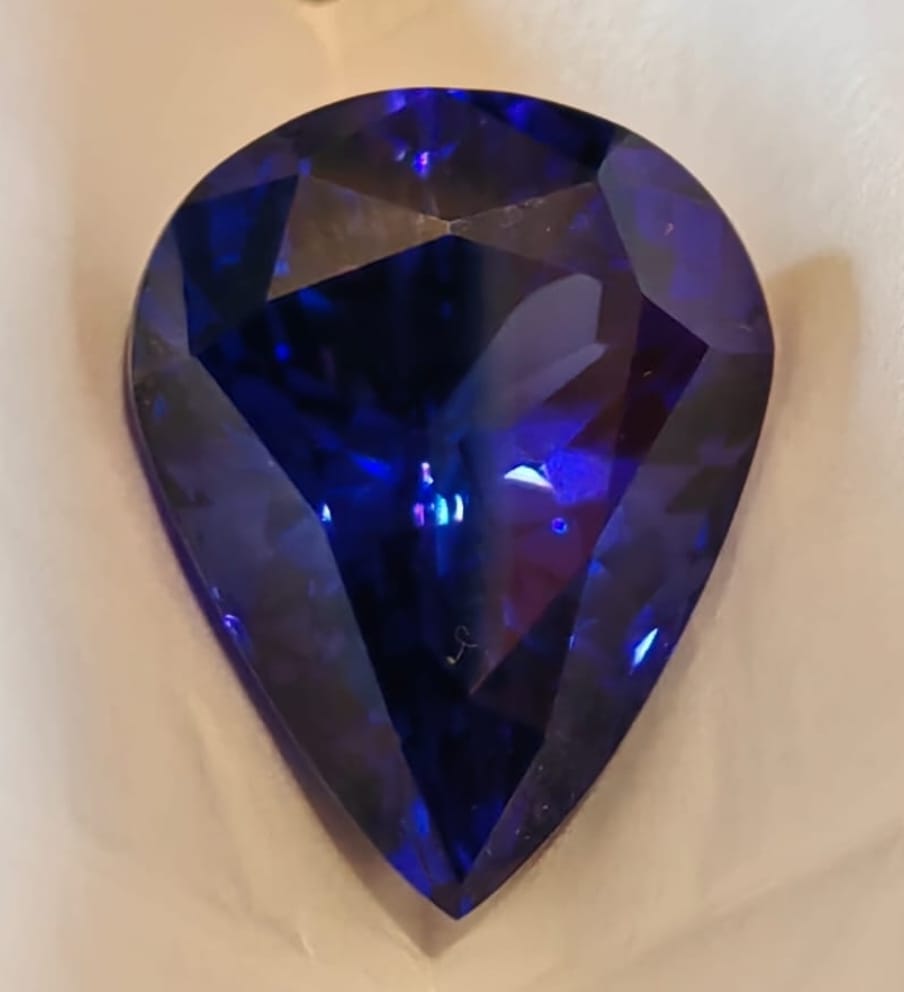 32.781 carat blue violet